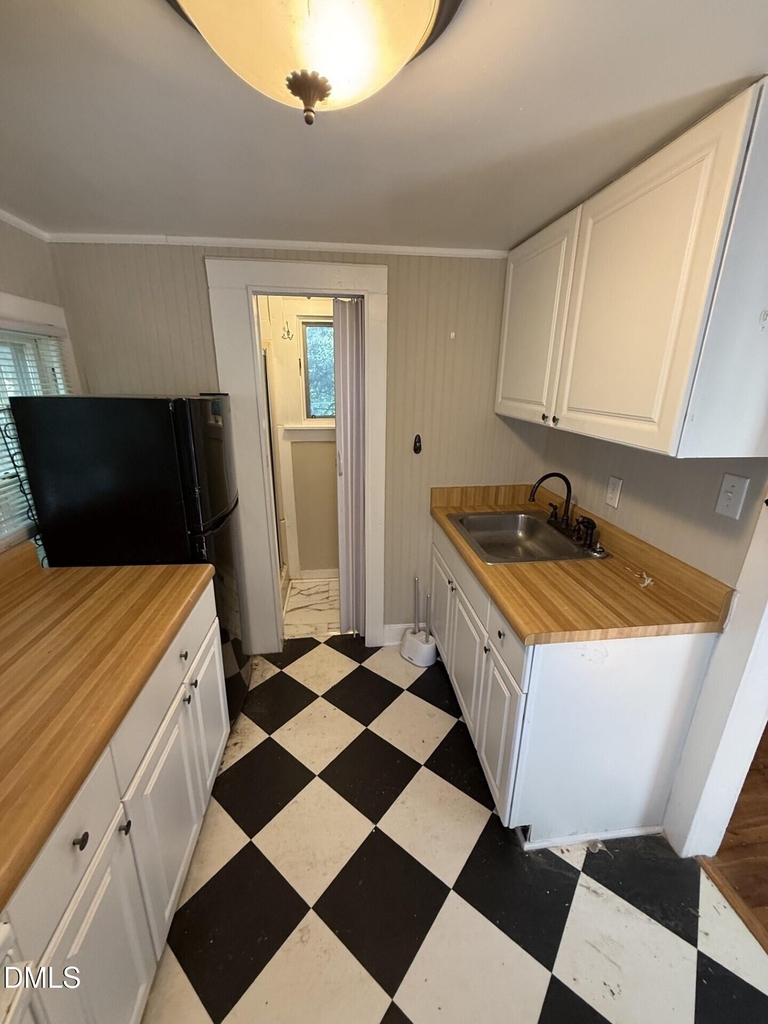 1617 Sunrise Avenue - Photo 4
