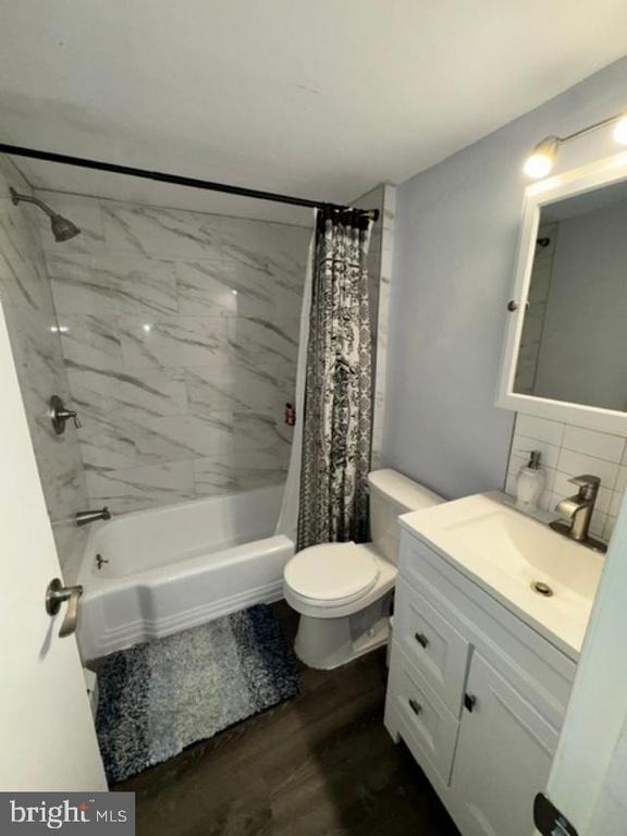 1016 Baltimore - Photo 23