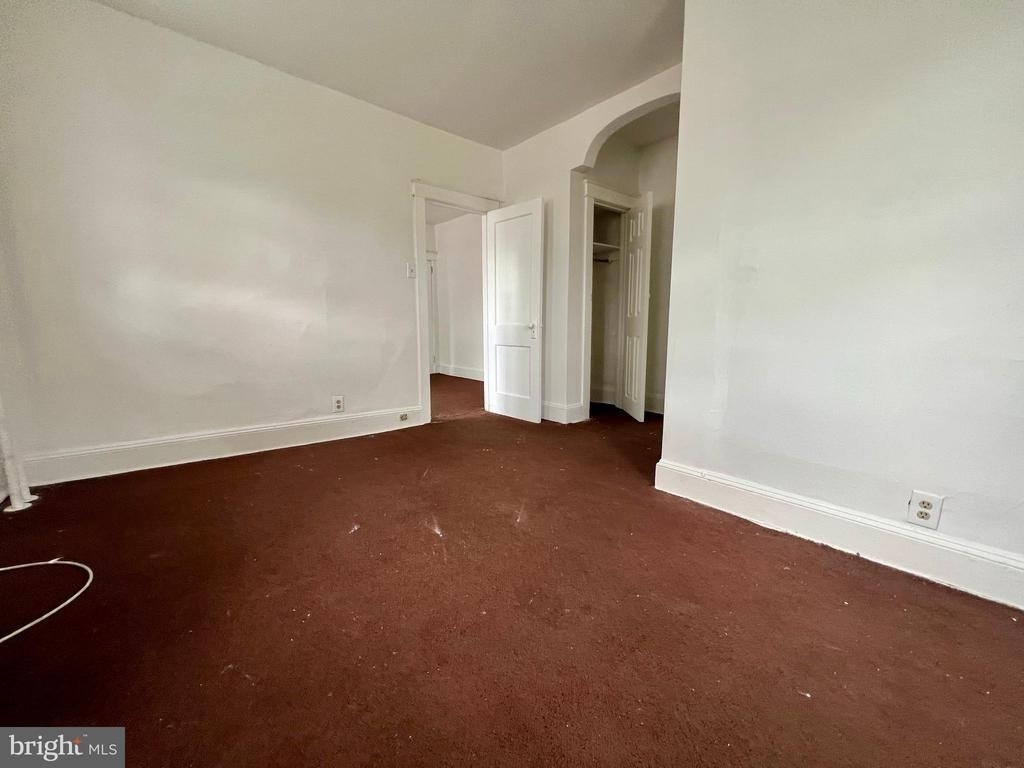 1001 Clifton Avenue - Photo 7