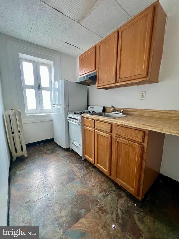 1001 Clifton Avenue - Photo 4