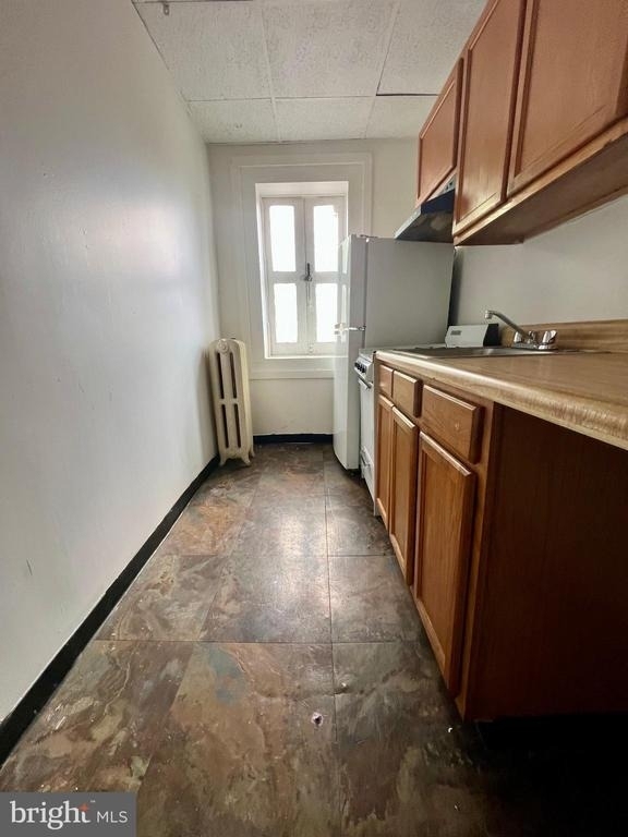 1001 Clifton Avenue - Photo 3