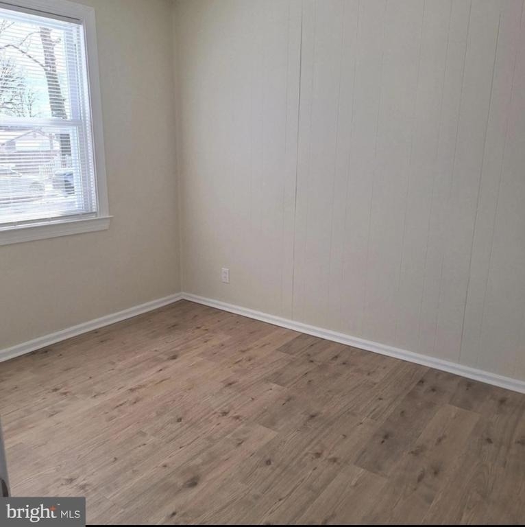 403 Trenton Court - Photo 7