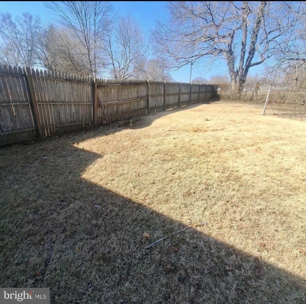 403 Trenton Court - Photo 10