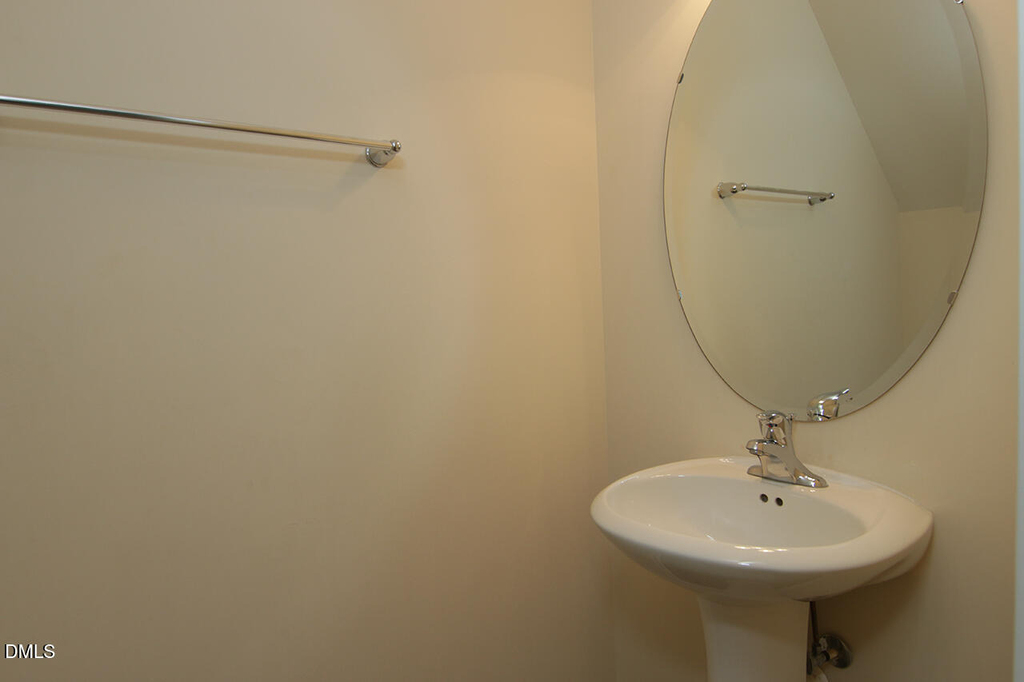 705 Keystone Park Drive - Photo 9