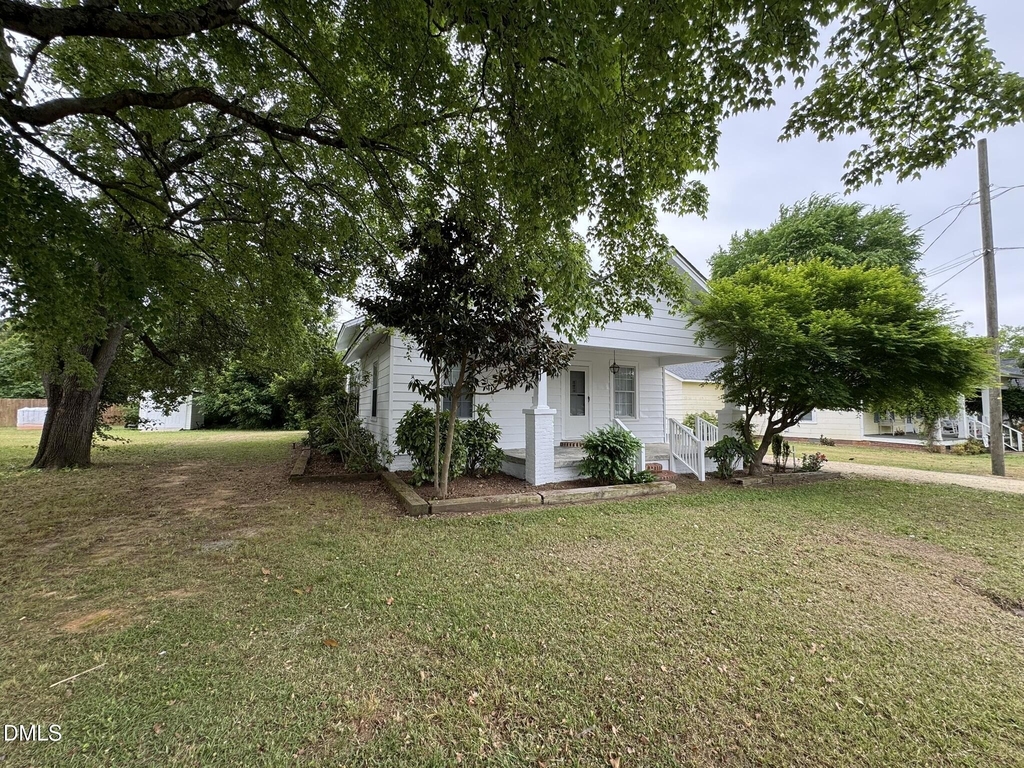307 E F Street - Photo 19