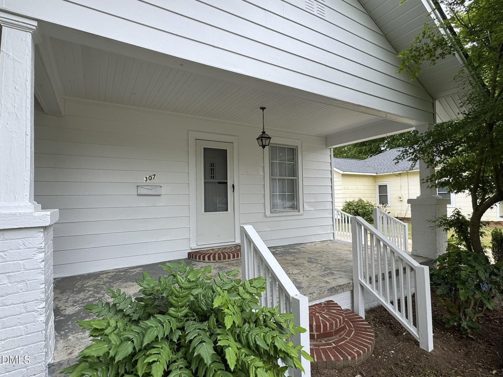 307 E F Street - Photo 23