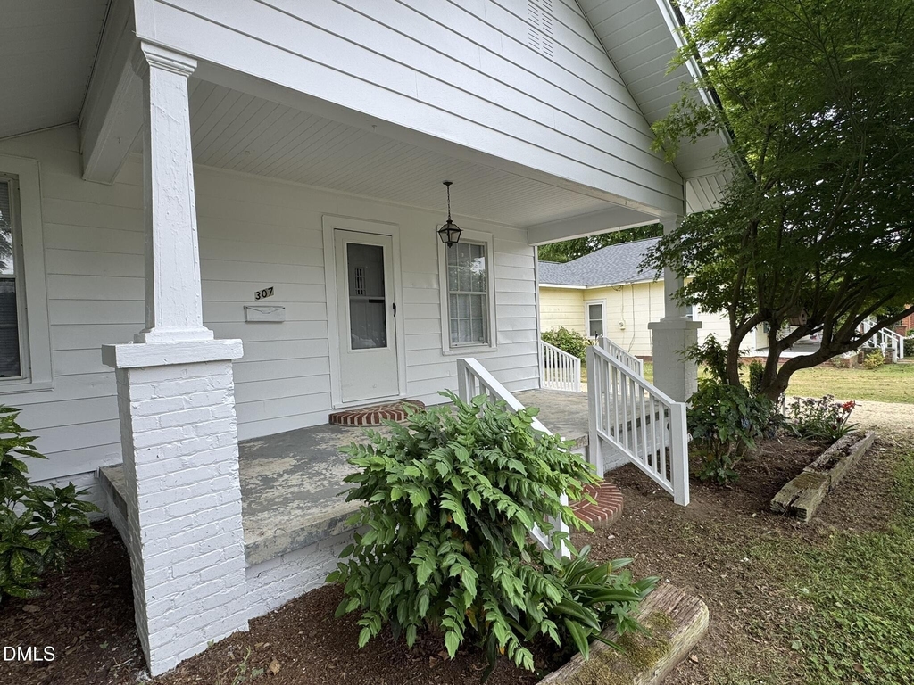 307 E F Street - Photo 22