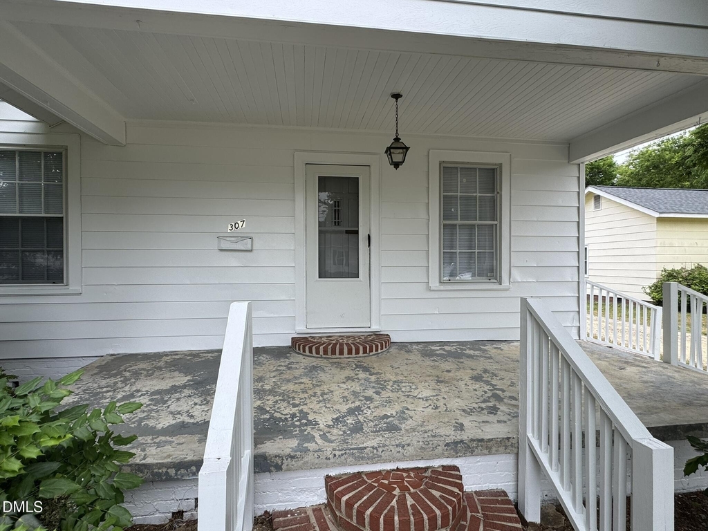 307 E F Street - Photo 24