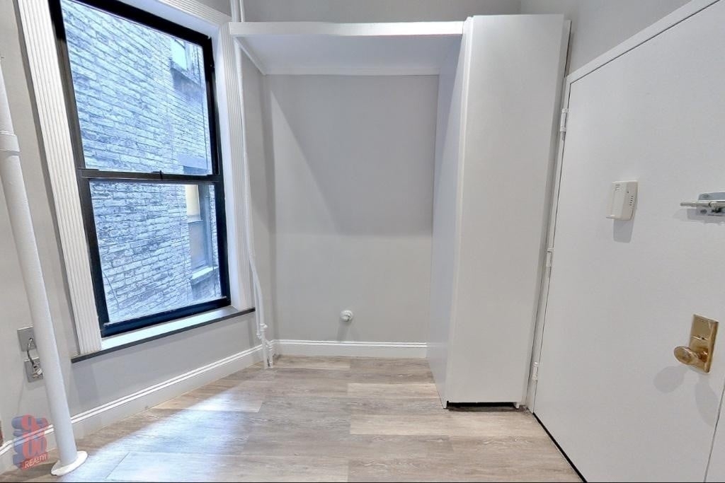 Broadway / Amsterdam Ave - Photo 1