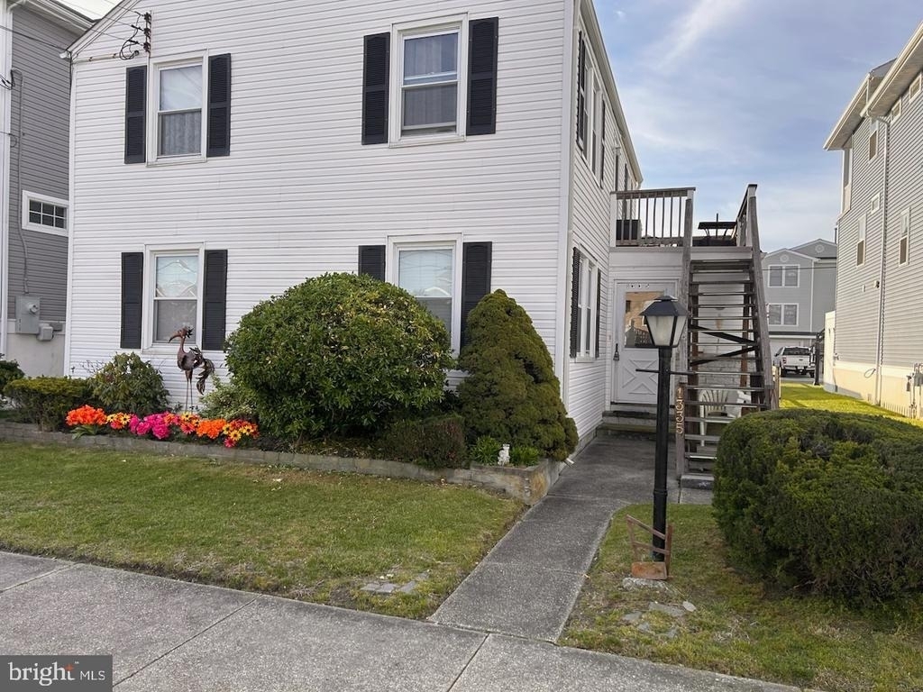 1335 Simpson Avenue - Photo 1