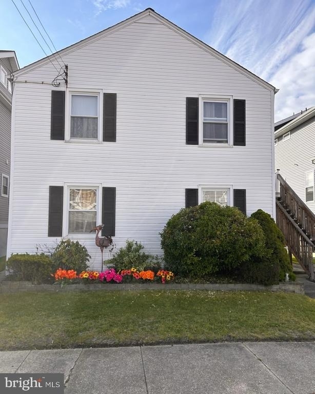 1335 Simpson Avenue - Photo 0