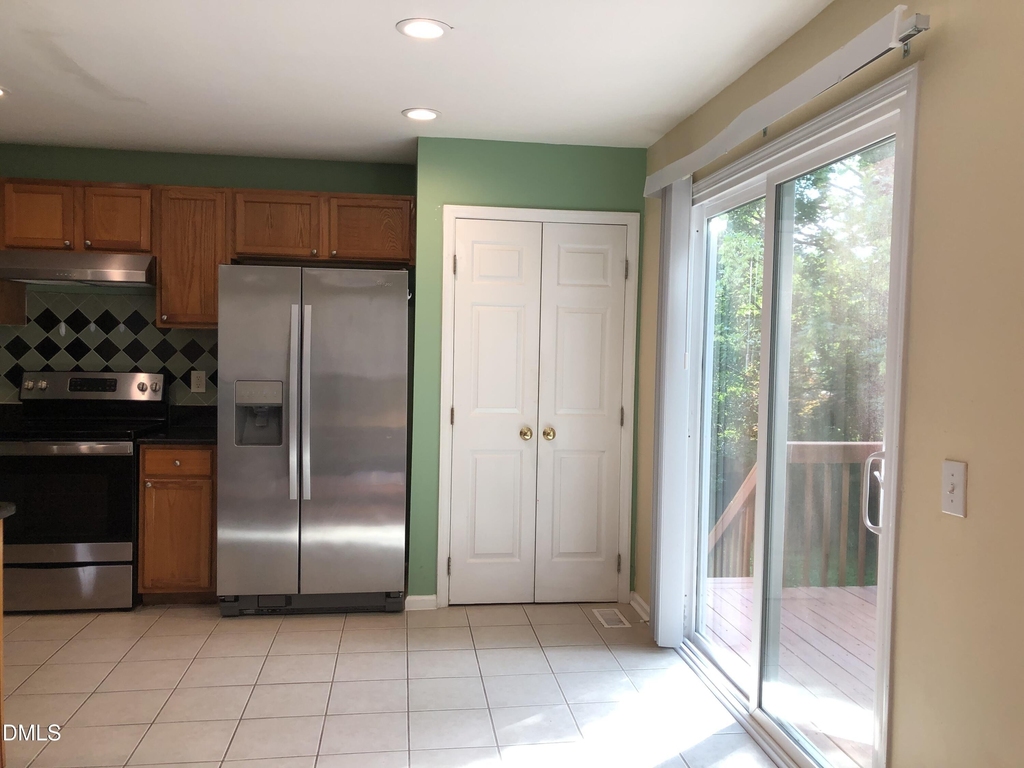 814 Bristol Blue Street - Photo 6