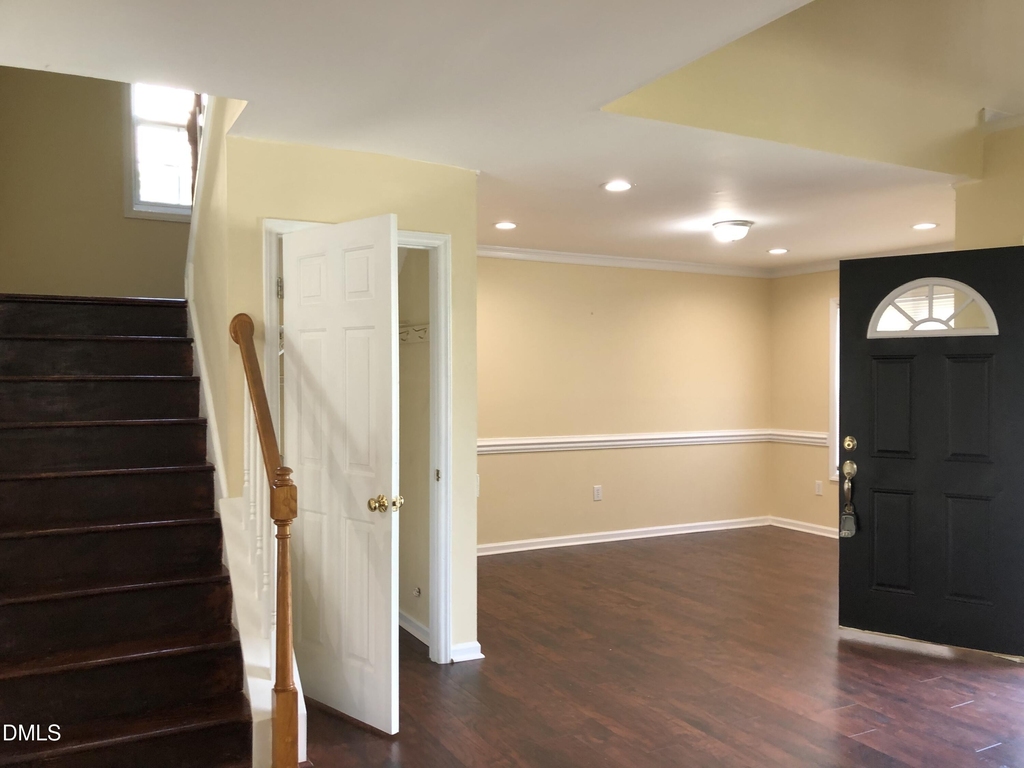 814 Bristol Blue Street - Photo 9