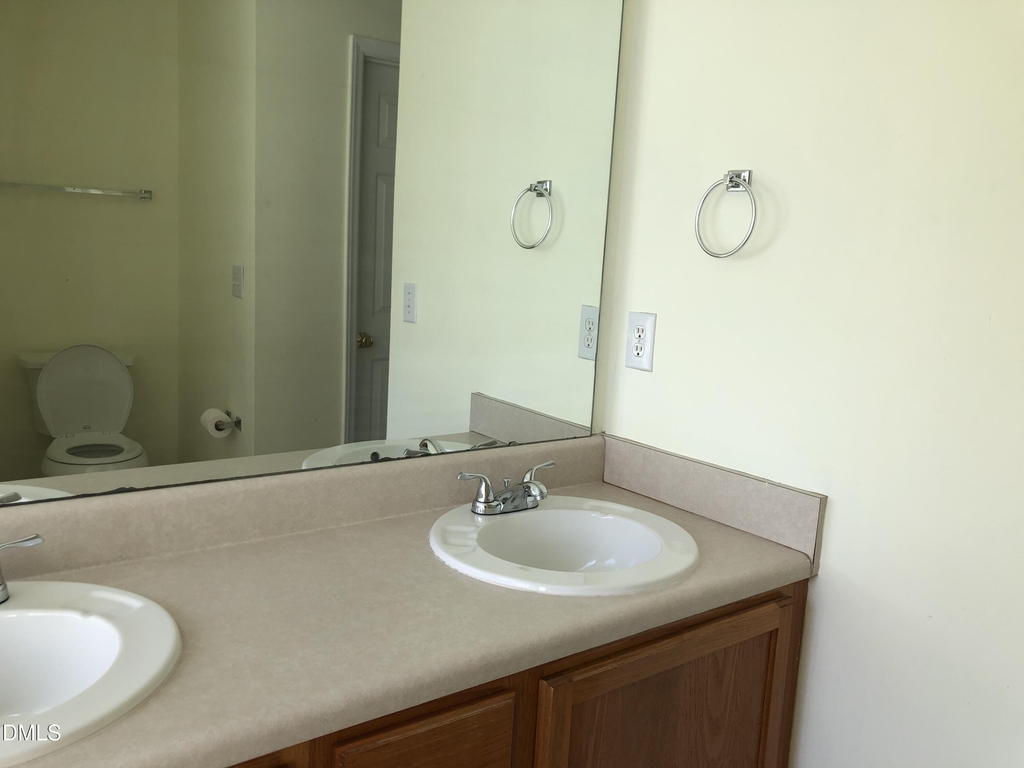 814 Bristol Blue Street - Photo 16