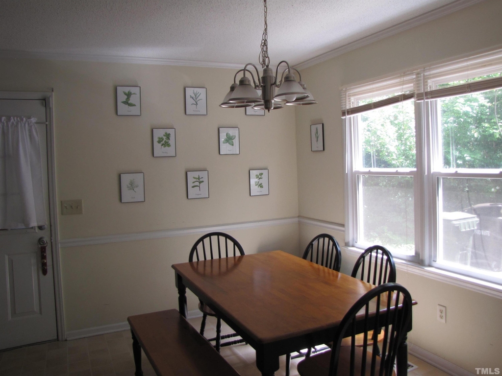 603 E Hammond Street - Photo 5
