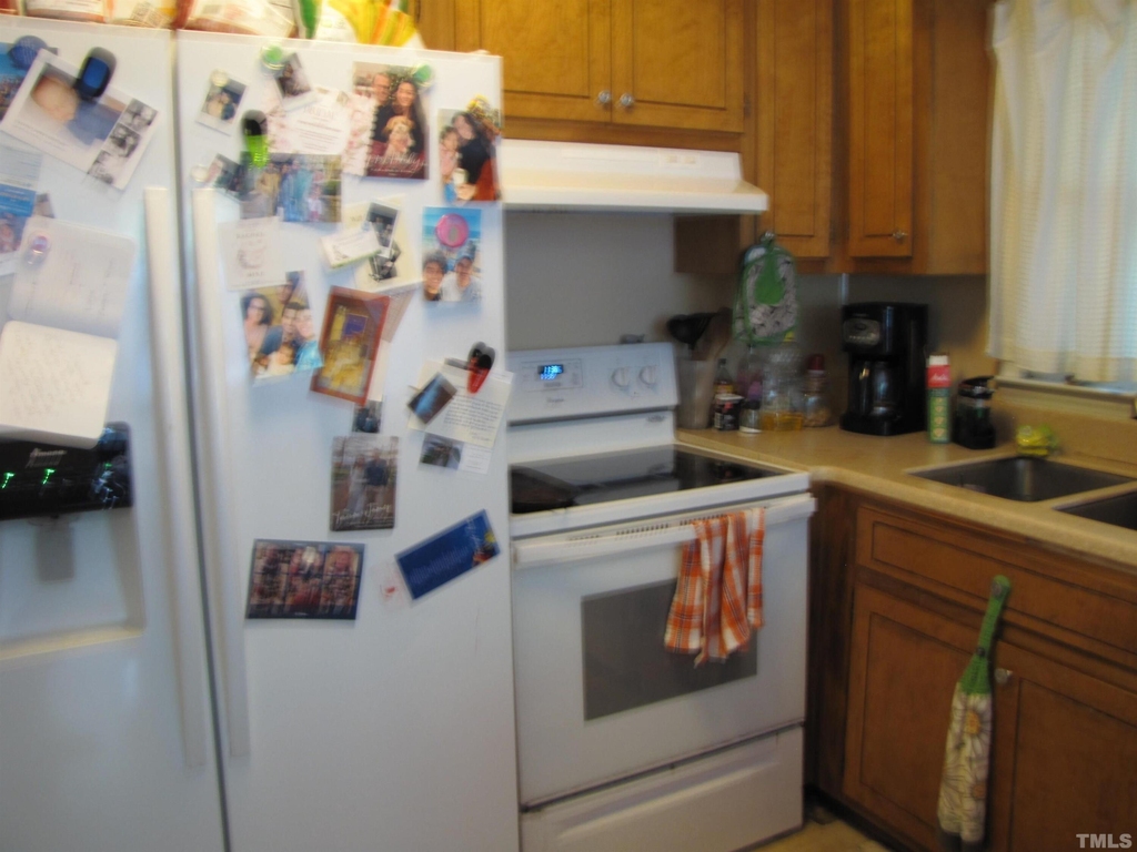 603 E Hammond Street - Photo 4