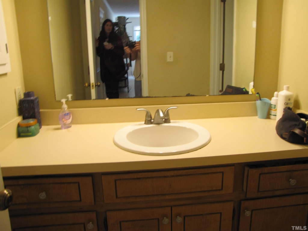 603 E Hammond Street - Photo 8