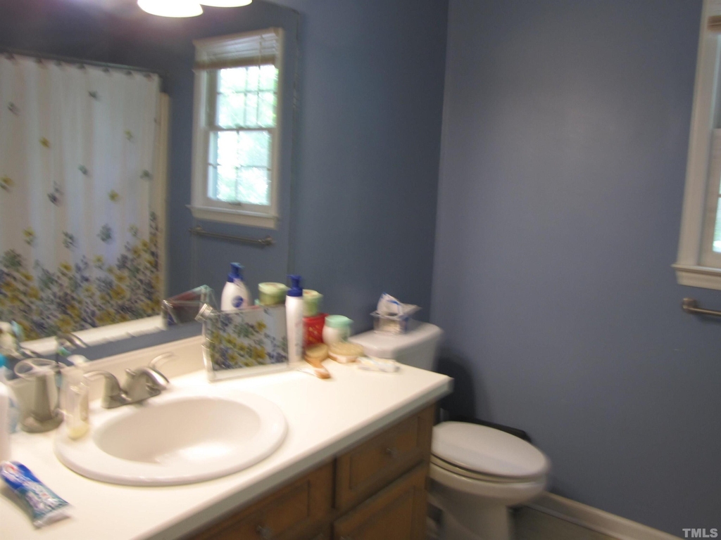 603 E Hammond Street - Photo 11