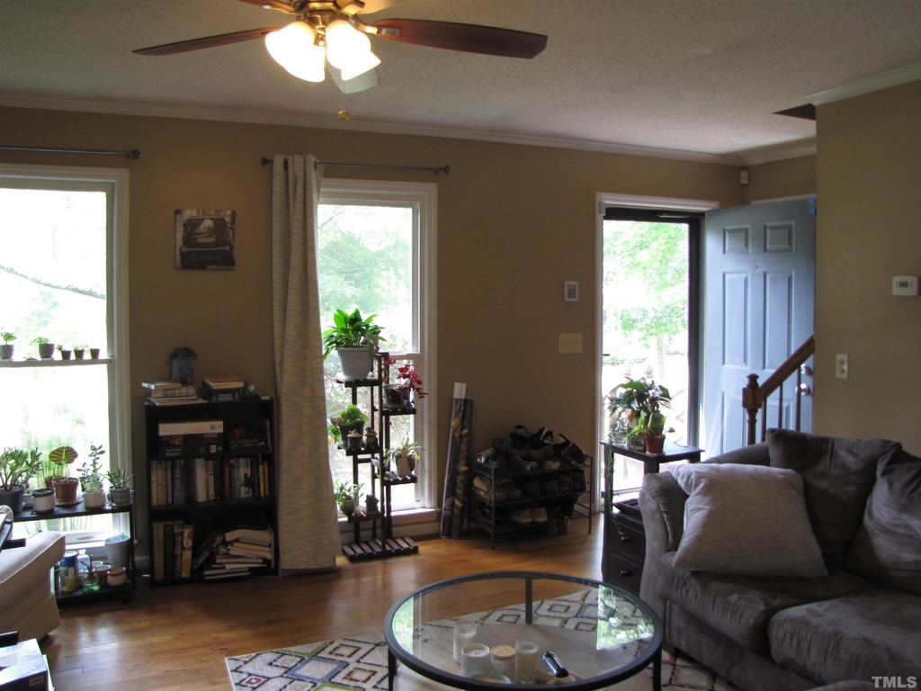 603 E Hammond Street - Photo 1