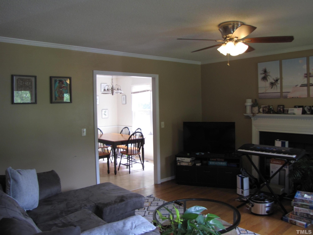 603 E Hammond Street - Photo 2