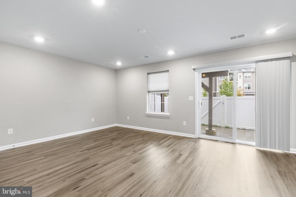 62 Rome Way - Photo 14