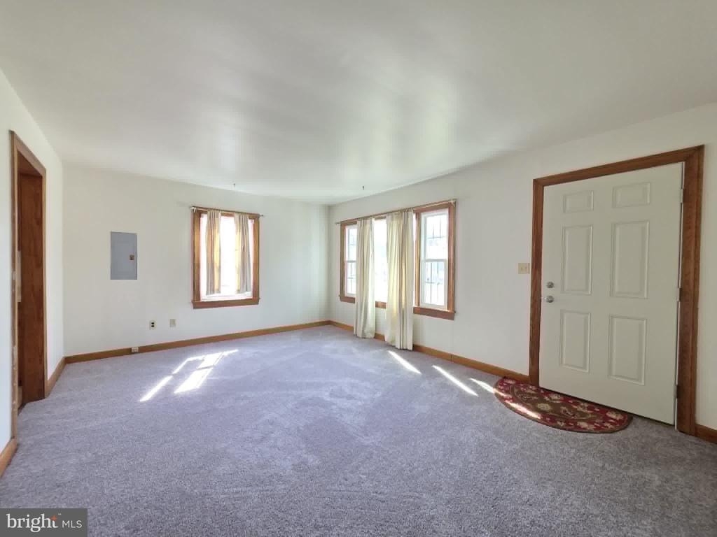 1017 Tyler Avenue - Photo 4