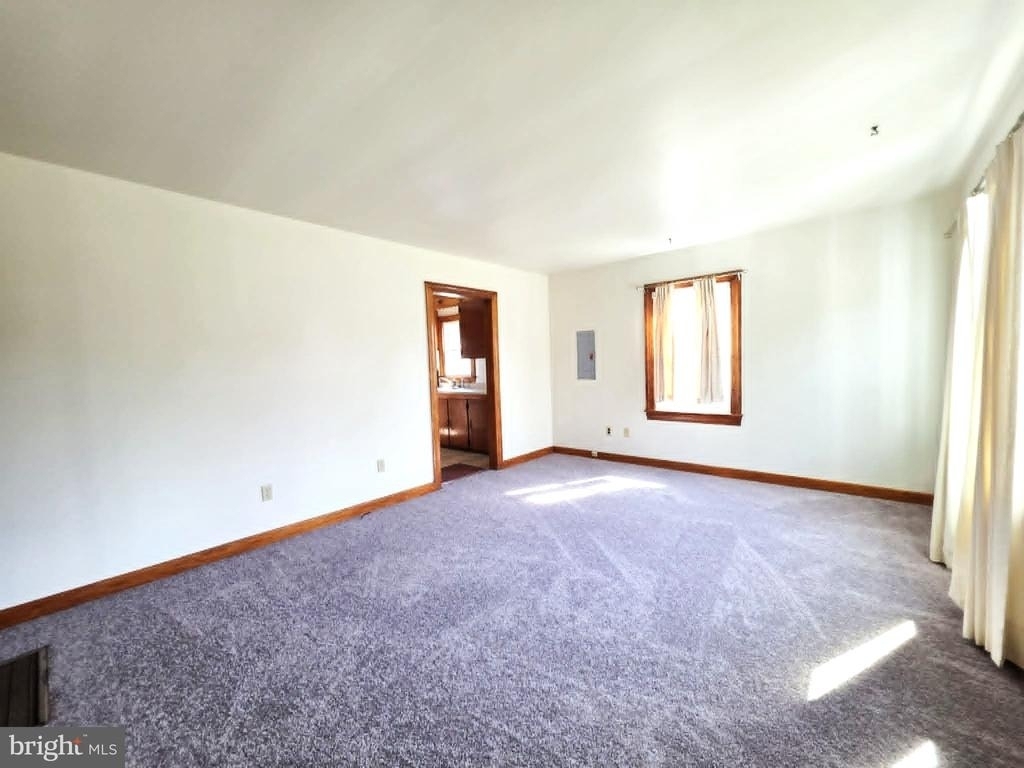 1017 Tyler Avenue - Photo 5