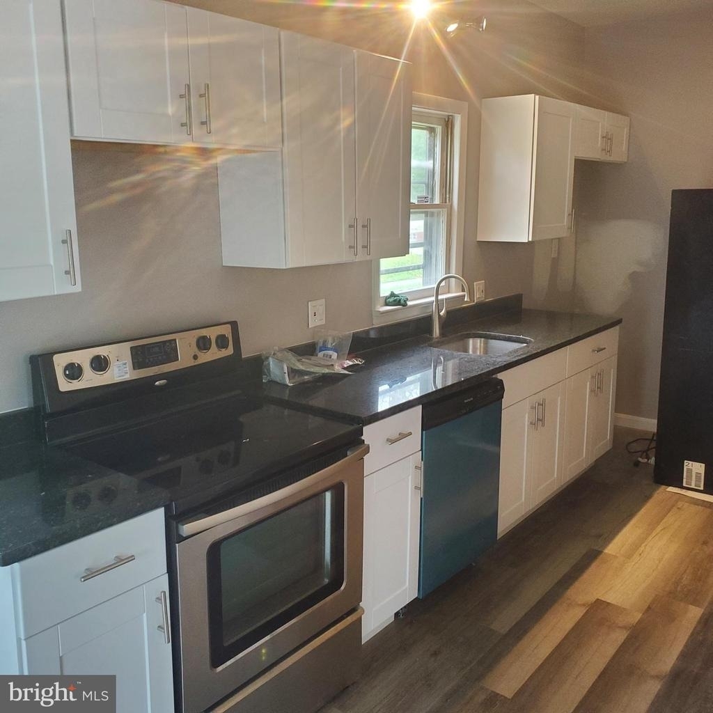 12512 Stone Bridge Drive - Photo 7