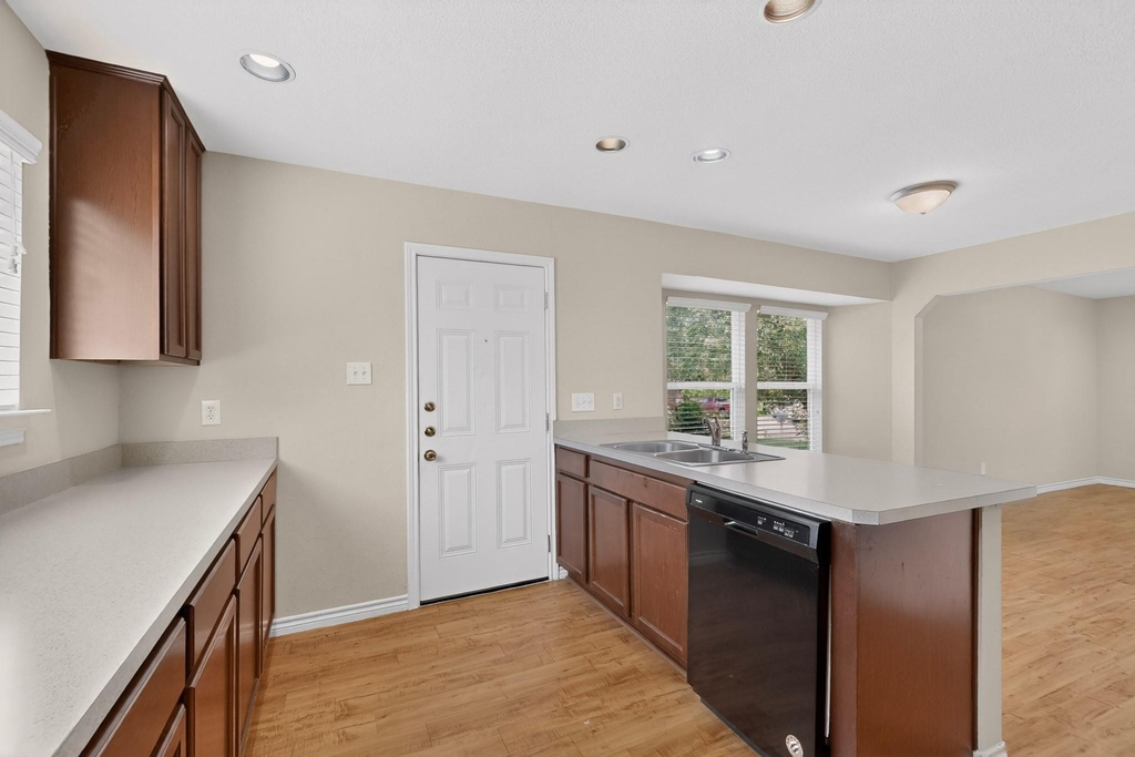 12711 Rampart St - Photo 16