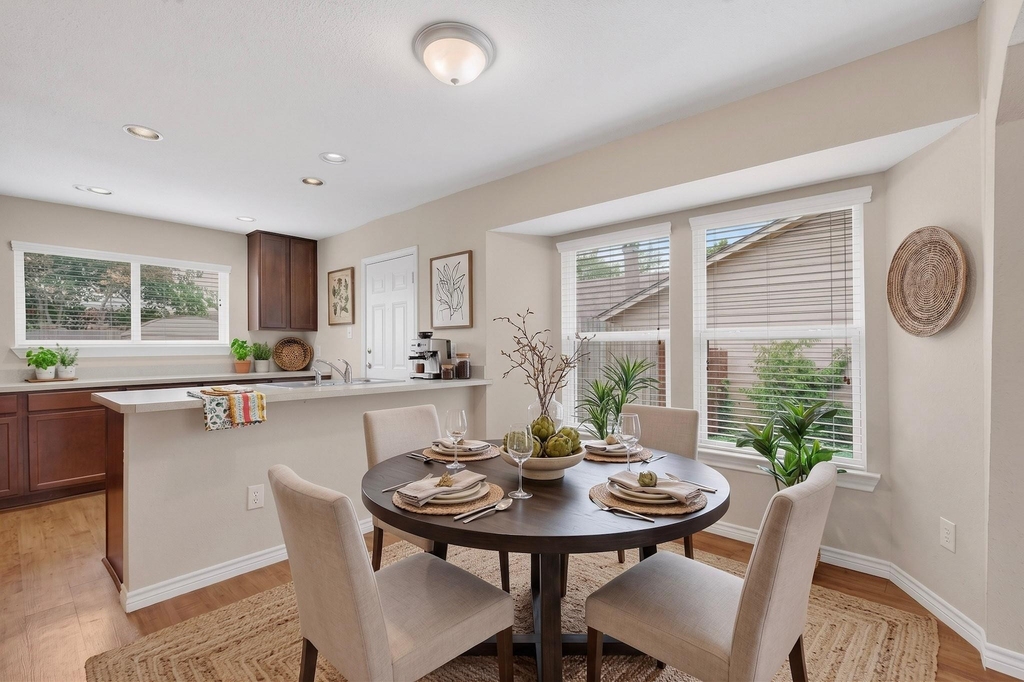 12711 Rampart St - Photo 4
