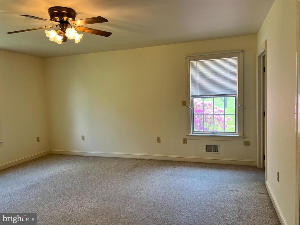 10319 Harmony Road - Photo 13