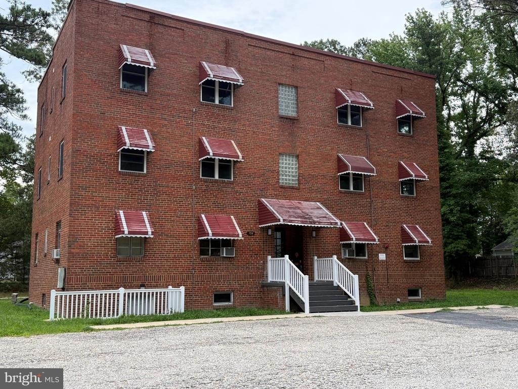 704 Washington Avenue - Photo 0