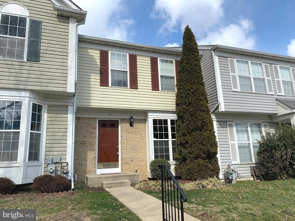 4 Putman Court - Photo 0