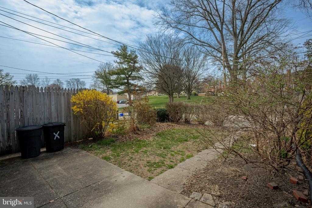 8426 Pleasant Plains - Photo 24