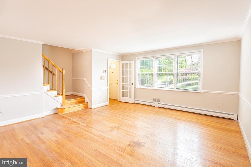 8426 Pleasant Plains - Photo 2