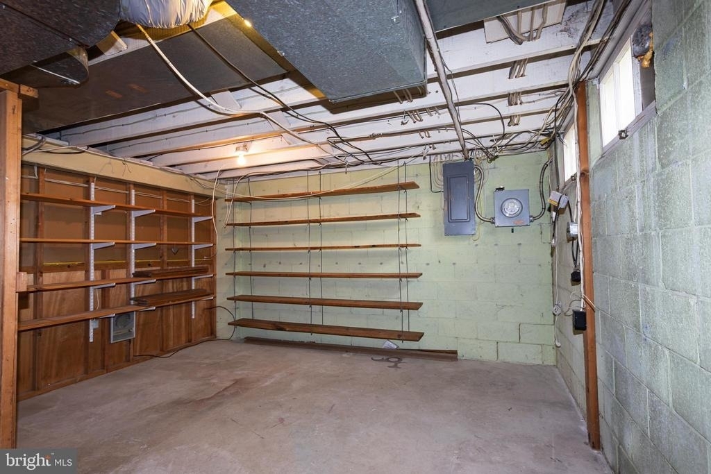 8426 Pleasant Plains - Photo 19