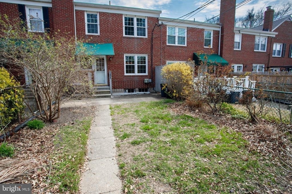 8426 Pleasant Plains - Photo 22