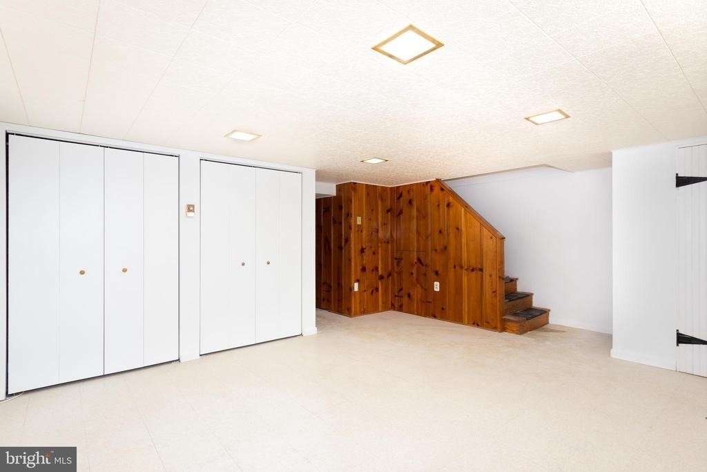 8426 Pleasant Plains - Photo 17