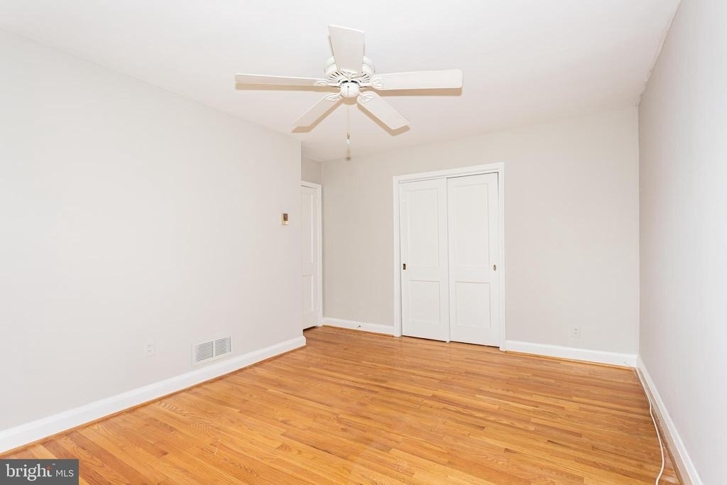 8426 Pleasant Plains - Photo 12