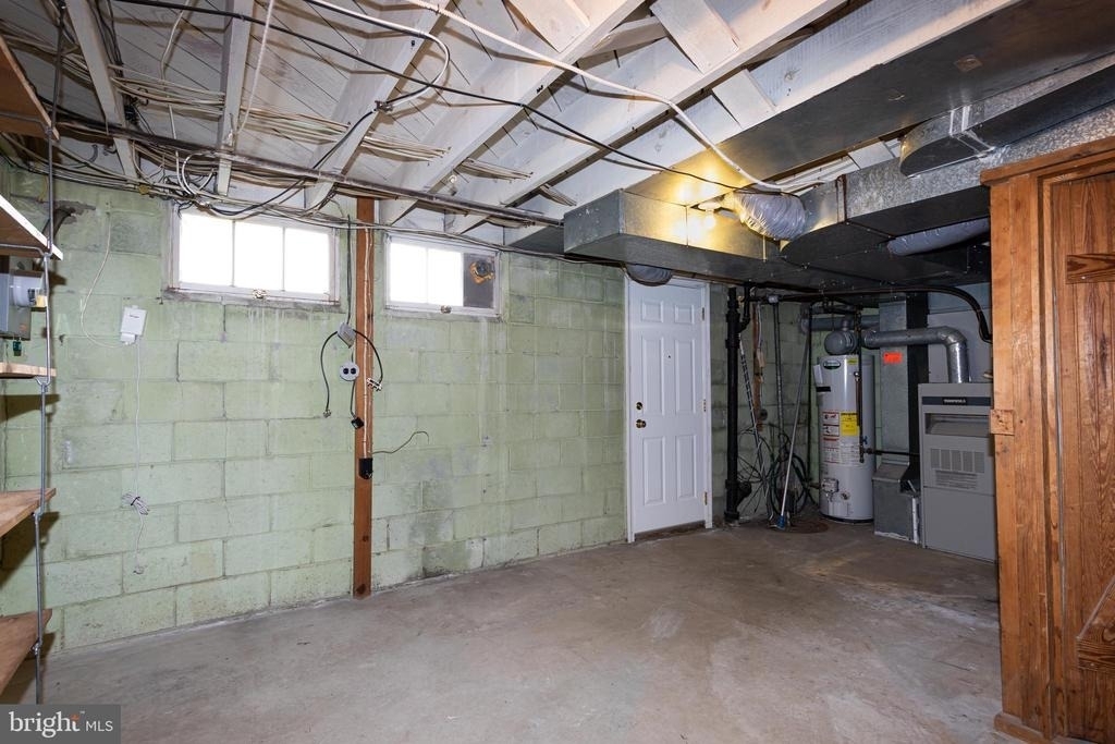 8426 Pleasant Plains - Photo 20
