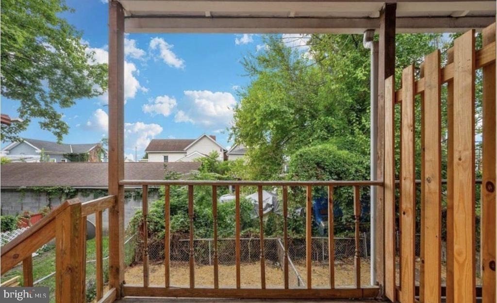 118 Independence Street - Photo 18