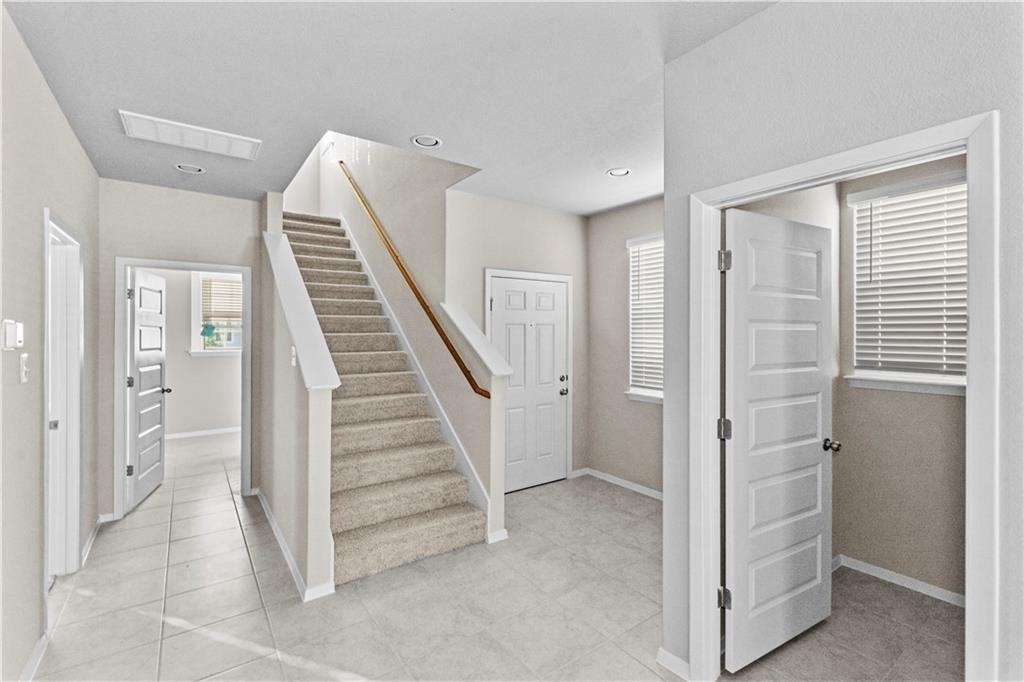 124 Fabion St - Photo 1