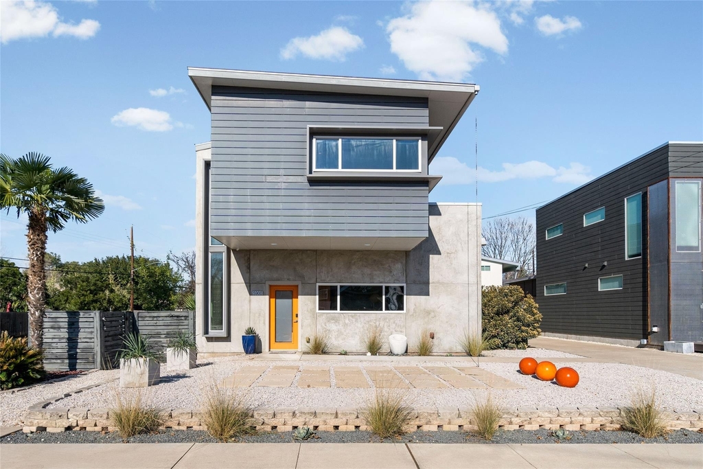 5900 Ventus St - Photo 0