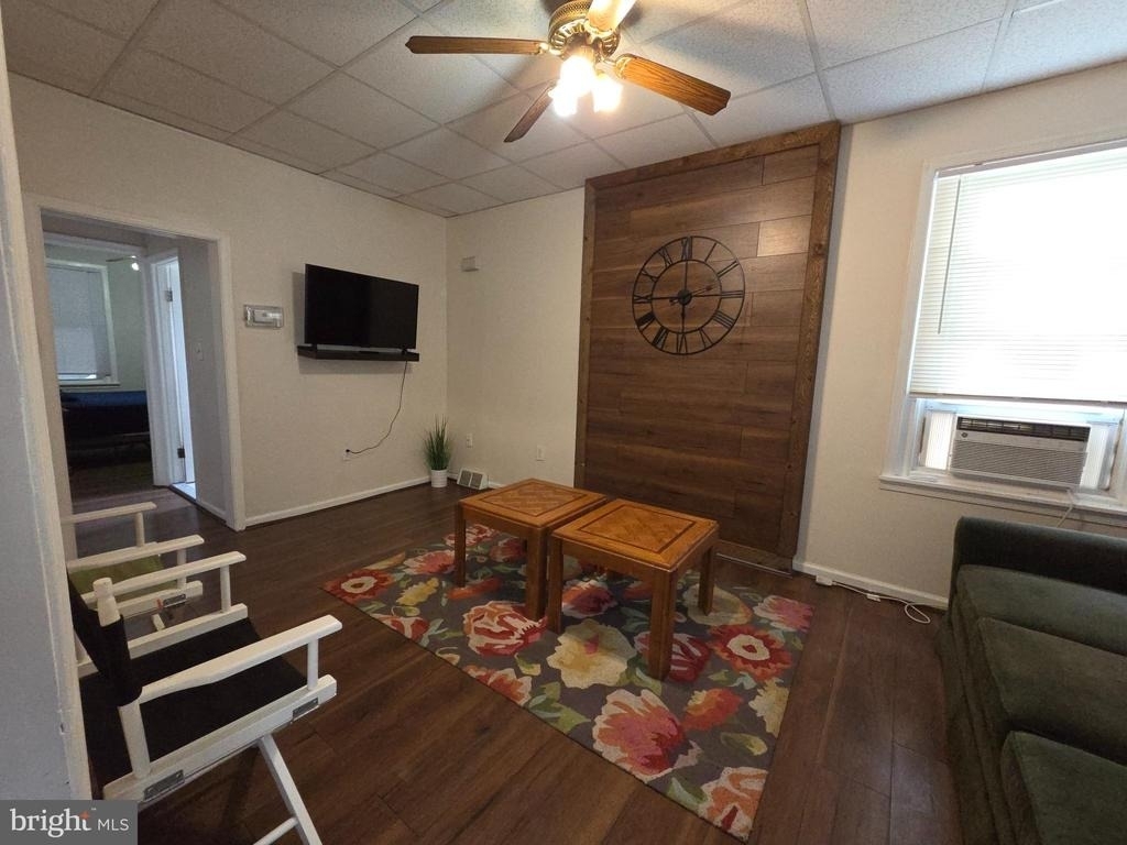 306 W 23rd Street - Photo 6