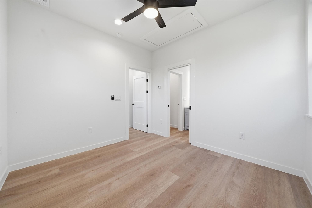 2212 Yellow Jacket Ln - Photo 16