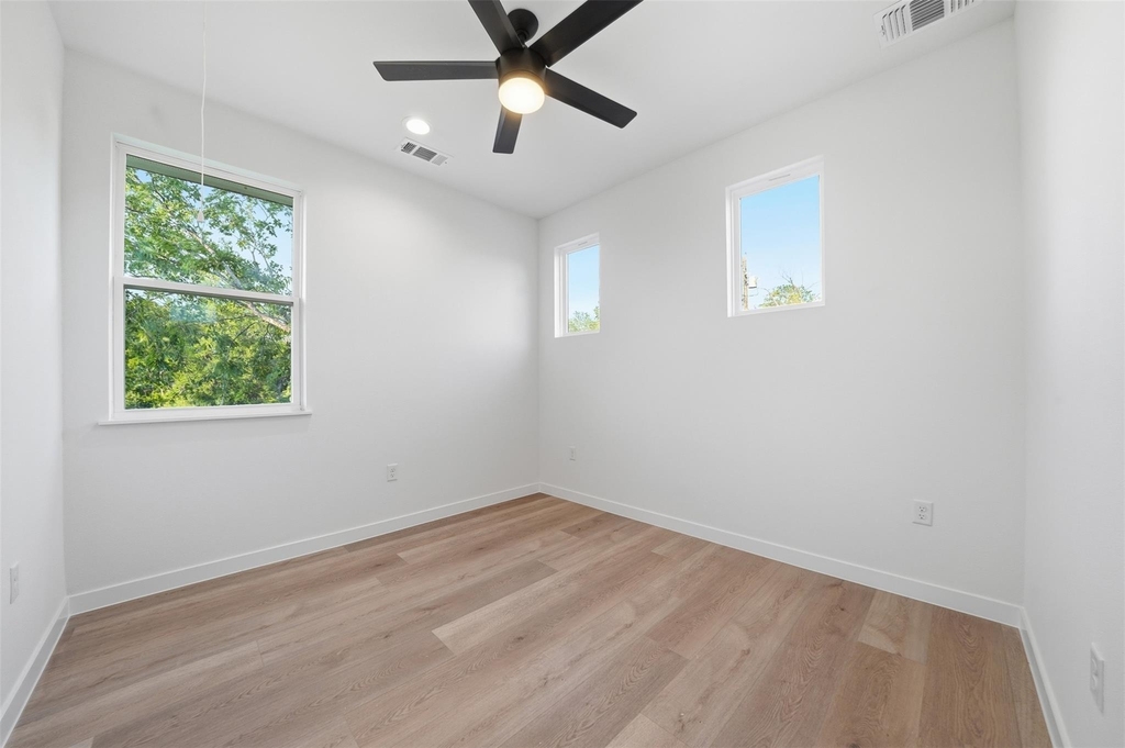 2212 Yellow Jacket Ln - Photo 15
