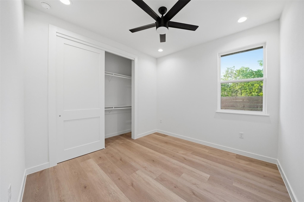 2212 Yellow Jacket Ln - Photo 13