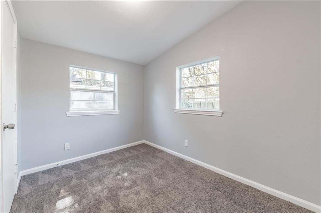 1002 S 2nd St - Photo 4