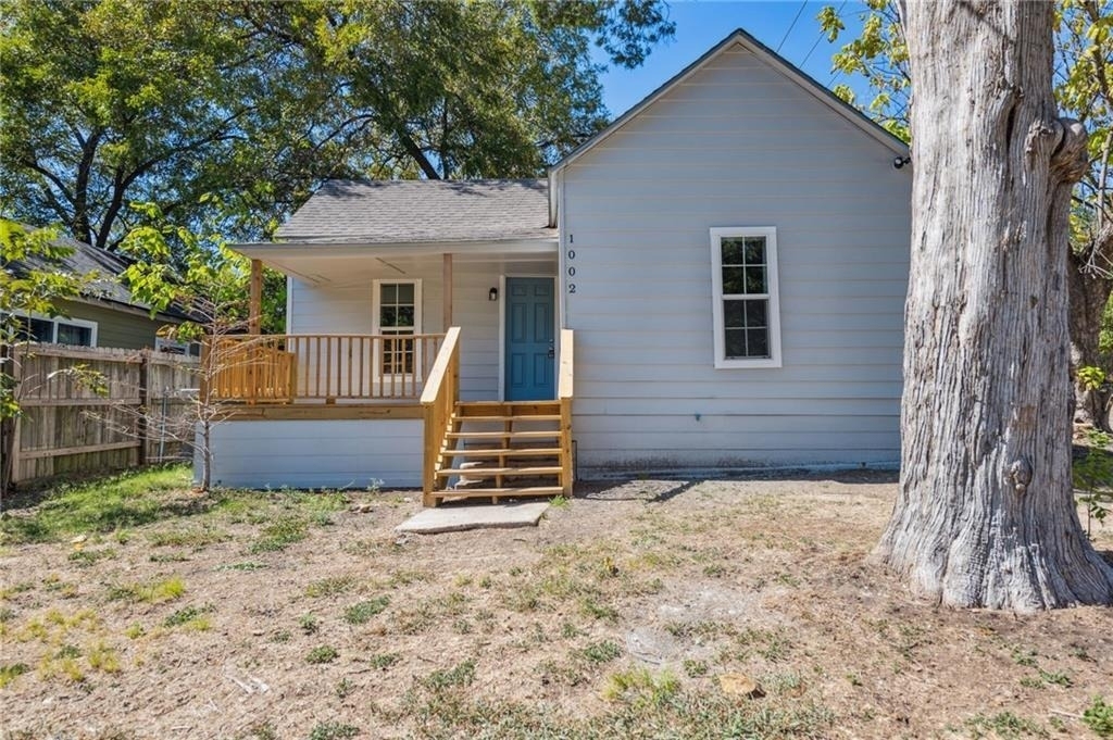 1002 S 2nd St - Photo 0