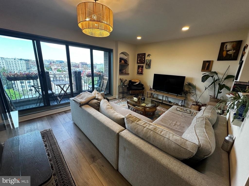 1280 21st Street Nw - Photo 3